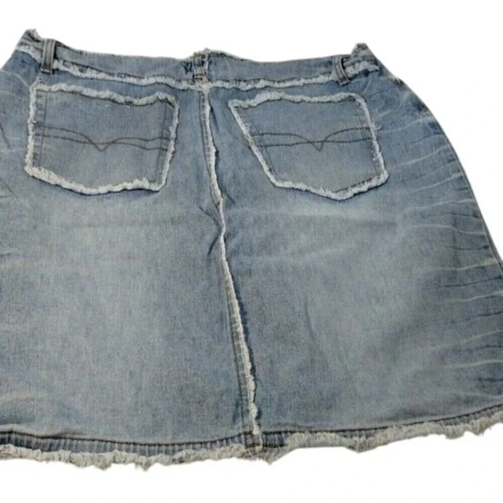 No Boundaries Denim Skirt Frayed Hem Light Wash Mini Skirt‎ Juniors Size15